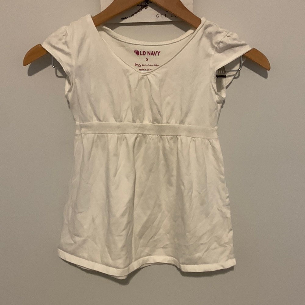 Old navy white v neck tee